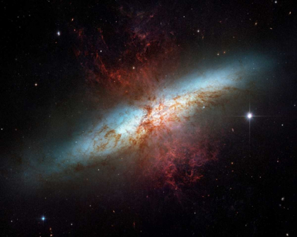 Picture of M82 - STARBURST GALAXY
