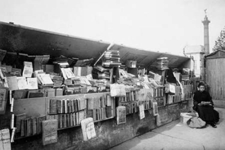 Picture of PARIS, 1910-1911 - SECONDHAND BOOK DEALER, PLACE DE LA BASTILLE BOUQUINISTE