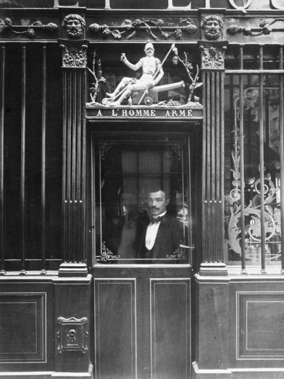 Picture of PARIS, 1900 - RESTAURANT, RUE DES BLANCS MANTEAUX