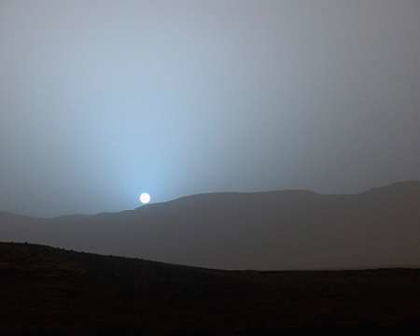 Picture of MARTIAN SUNSET IN GALE CRATER, APRIL 15, 2015