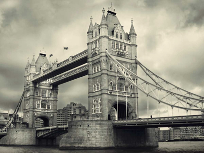 Picture of TOWER BRIDGE