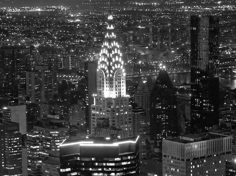 Picture of NIGHT VIEW OF THE CHRYSLER BUILDING