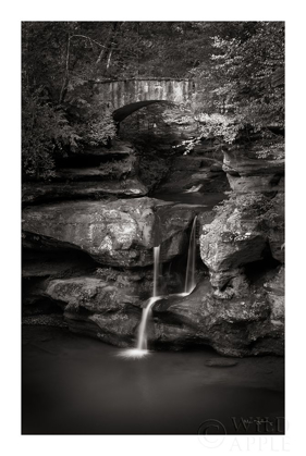 Picture of UPPER FALLS OLD MANS CAVE BW