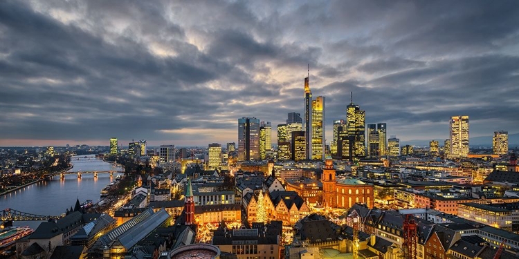 Picture of FRANKFURT - EVENING SKYLINE