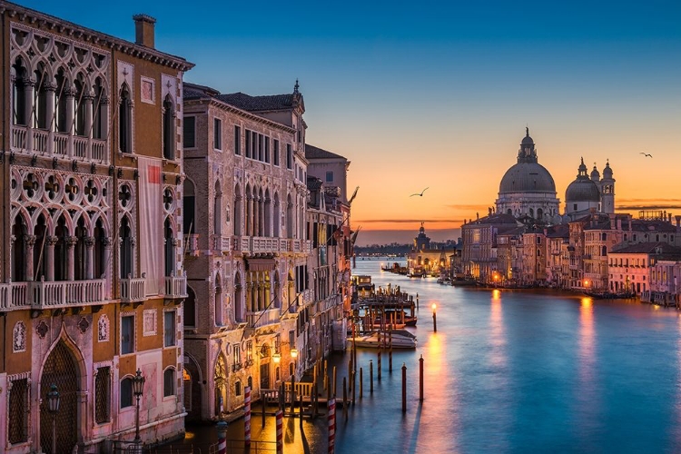 Picture of SUNRISE AT THE GRAND CANAL