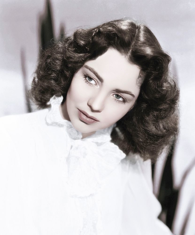 Picture of JENNIFER JONES