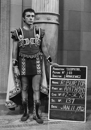 Picture of WARDROBE TEST - CLEOPATRA - RICHARD BURTON