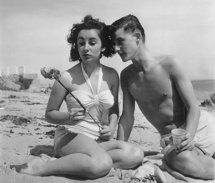 Picture of ELIZABETH TAYLOR WITH SCOTTY BECKETT