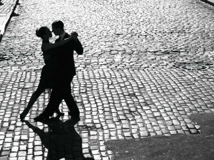 Picture of DANCERS PERFORMING THE TANGO