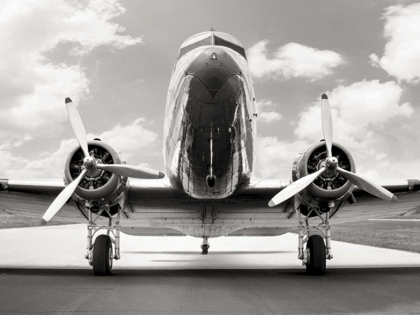 Picture of VINTAGE DC-3 IN AIR FIELD