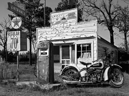 Picture of ABANDONED GAS STATION, NEW MEXICO