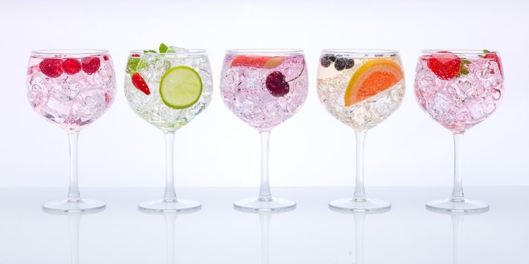 Picture of DIFFERENT TYPE OF GIN GLASSES IN A ROW