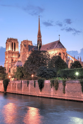 Picture of NOTRE DAME AT DUSK