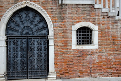 Picture of WINDOWS AND DOORS OF VENICE VIII