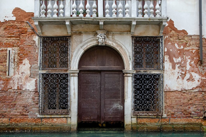 Picture of WINDOWS AND DOORS OF VENICE X
