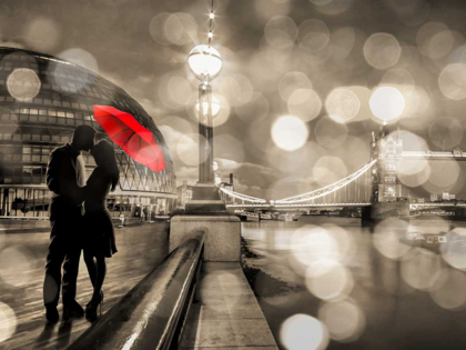 Picture of KISSING IN LONDON (DETAIL, BW)