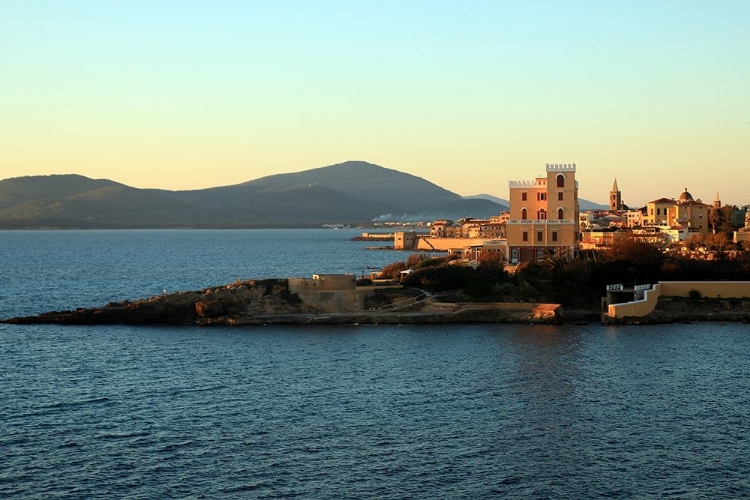 Picture of SWEET SUNSET ON THE CASTLE IN FRONT OF THE SEA