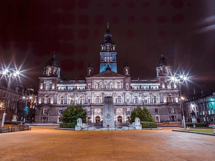 Picture of THE CENOTAPH WAR MEMORIAL IN FRONT OF THE CITY CHAMBERS IN GEORGE SQUARE-GLASGOW