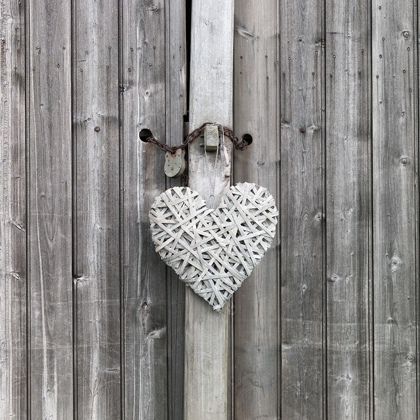 Picture of HEART ON OLD RUSTIC DOOR