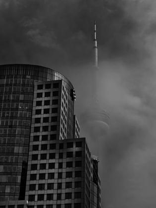 Picture of DOWNTOWN TORONTO FOGFEST NO 7