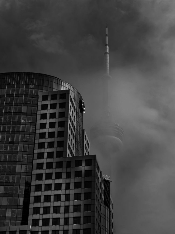 Picture of DOWNTOWN TORONTO FOGFEST NO 7