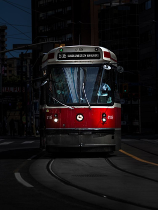 Picture of DUNDAS STREET CAR TORONTO COLOR