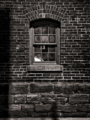 Picture of TORONTO DISTILLERY DISTRICT WINDOWS NO 4