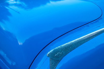Picture of DETAIL OF TRUNK AND FENDER ON BLUE CLASSIC AMERICAN BUICK CAR IN HABANA-HAVANA-CUBA