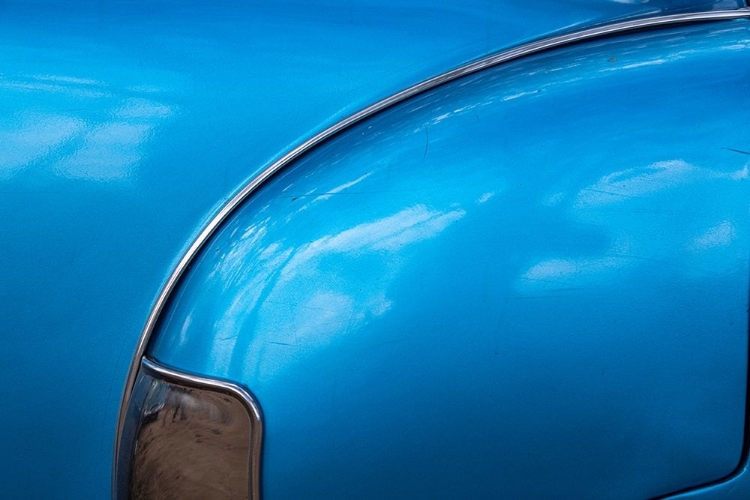 Picture of DETAIL OF REAR FENDER ON CLASSIC BLUE AMERICAN CHEVROLET IN VINALES-VINALES VALLEY-CUBA
