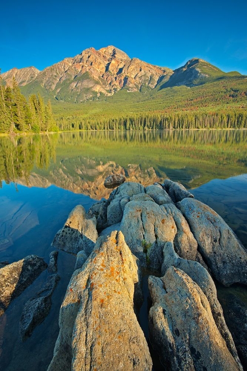 Picture of CANADA-ALBERTA-JASPER NATIONAL PARK PYRAMID MOUNTAIN AND REFLECTIONS ON PYRAMID LAKE