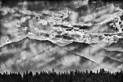 Picture of CANADA-BRITISH COLUMBIA-KOOTENAY NATIONAL PARK SUNSET IN THE CANADIAN ROCKY MOUNTAINS