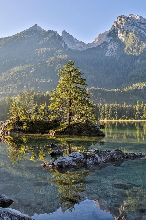 Picture of GERMANY-BAVARIA-RAMSAU BEI BERCHTESGADEN-LAKE HINTERSEE IN MORNING LIGHT