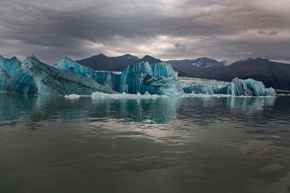 Picture of ICEBERGS FROM THE JOKULSARLON GLACIER ADRIFT IN JOKULSARLON LAGOON IN ICELAND