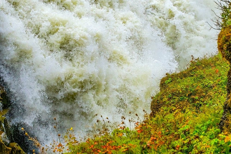 Picture of ENORMOUS GULLFOSS WATERFALL GOLDEN FALLS GOLDEN CIRCLE-ICELAND ONE OF LARGEST WATERFALLS IN EUROPE