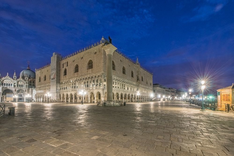 Picture of ITALY-VENICE DOGES PALACE AT DAWN