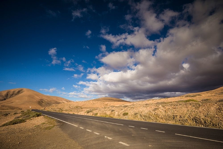 Picture of CANARY ISLANDS-FUERTEVENTURA ISLAND-PAJARA-DESERT LANDSCAPE ALONG THE FV-605 HIGHWAY