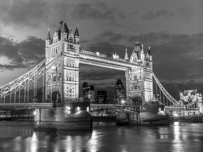 Picture of TOWER BRIDGE LONDON AT NIGHT