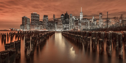 Picture of MANHATTAN SKYLINE WITH GROYNES