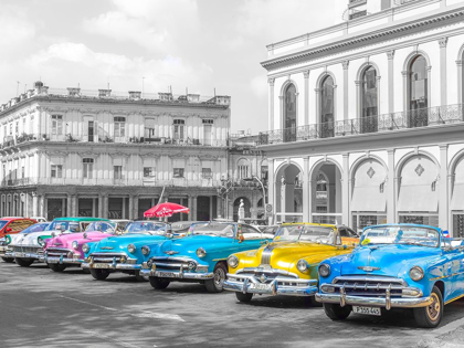 Picture of VINTAGE CARS IN HAVAVA