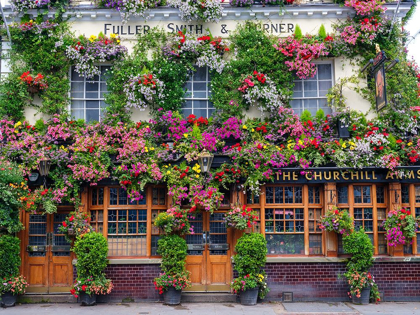 Picture of THE CHURCHILL ARMS PUB-LONDON