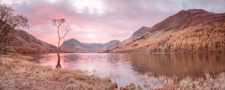 Picture of LAKE SURROUNDED BY MOUNTAINS