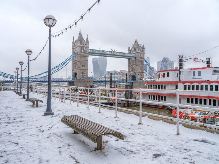 Picture of LONDON IN WINTER