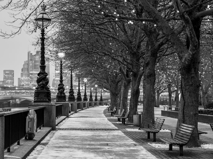 Picture of THAMES PROMENADE-LONDON