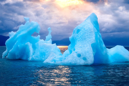 Picture of ALASKAN ICEBERG AT SUNRISE