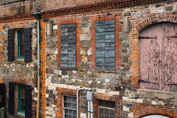 Picture of GEORGIA-SAVANNAH HISTORIC COBBLESTONE BUILDING ALONG FACTORS WALK