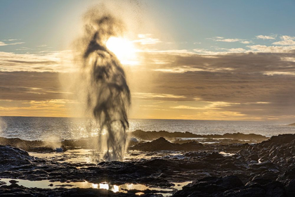 Picture of THE SPOUTING HORN AT SUNSET NEAR POIPU IN KAUAI-HAWAII-USA