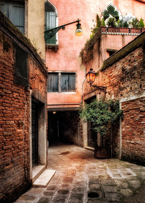 Picture of ITALIAN ALLEYWAY