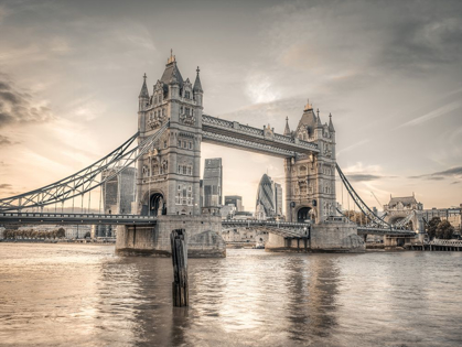 Picture of TOWER BRIDGE OVER RIVER THAMES-LONDON