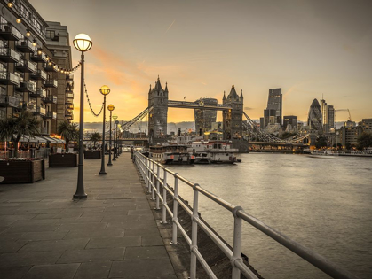 Picture of LONDON RIVERSIDE PROMENADE WITH TOWER BRIDGE