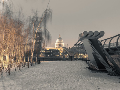 Picture of ST PAULS CATHEDRAL AND MILLENNIUM BRIDGE IN SNOW-LONDON-UK